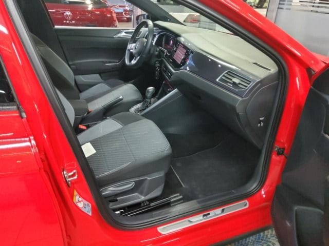 Volkswagen Polo 1.5 TSI DSG R-Line