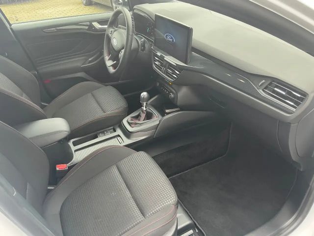 Ford Focus EcoBoost ST Line