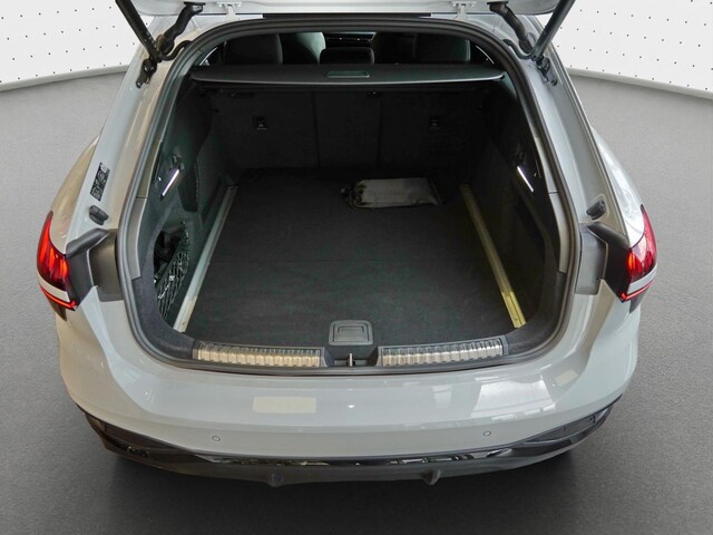 Audi A6 Avant Quattro S-Tronic