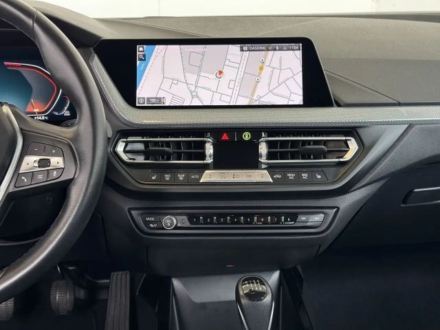 BMW 116 116i Advantage pakket Sedan