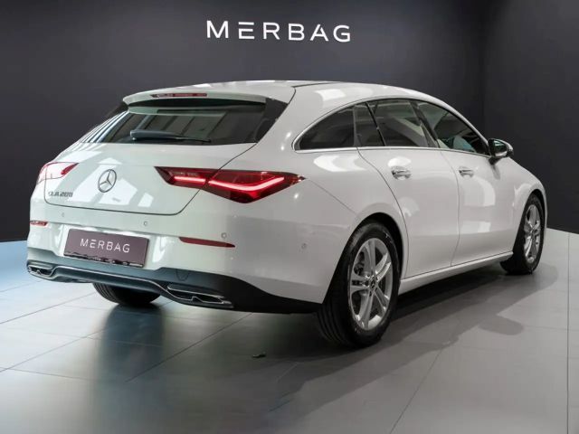 Mercedes-Benz CLA 200 Shooting Brake