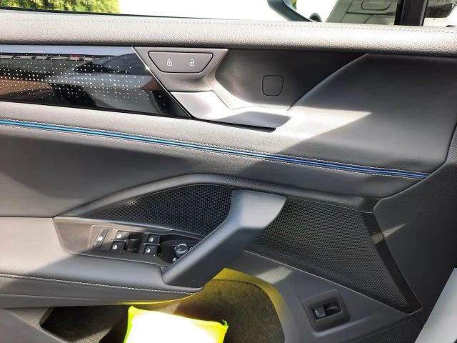 Volkswagen Tiguan 2.0 TDI R-Line Style