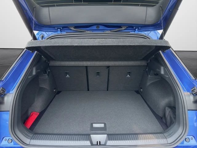 Volkswagen T-Roc 1.5 eTSI DSG R-Line