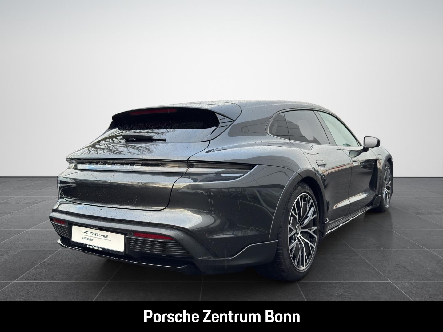 Porsche Taycan 4 Cross Turismo