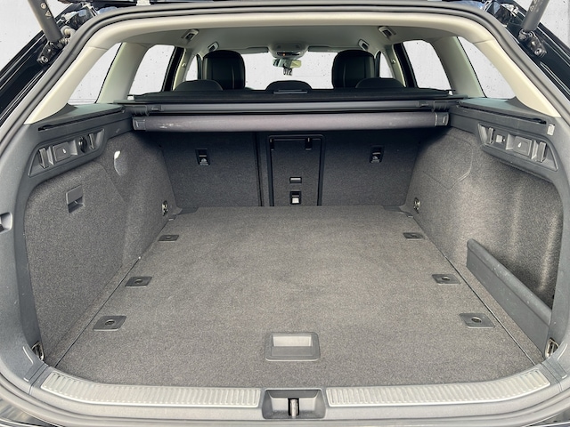 Skoda Superb 2.0 TDI Combi Selection