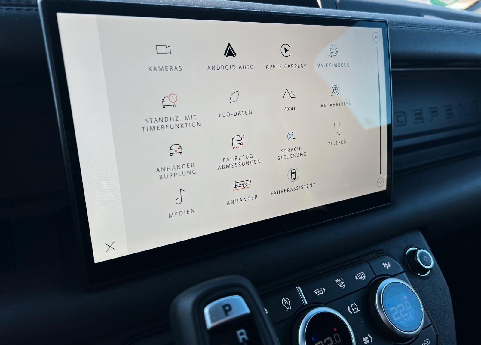 Land Rover Defender 110 Dynamic HSE