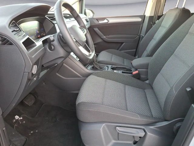 Volkswagen Touran 1.5 TSI DSG R-Line