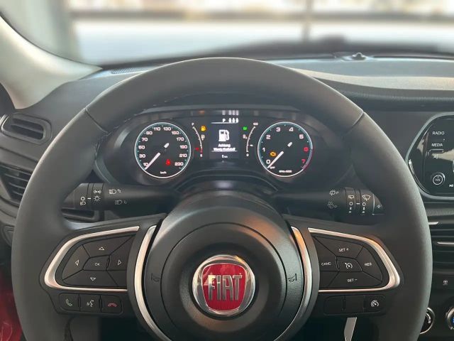 Fiat Tipo 5-Türer 1.5 HYBRID DCT AUTOMATIK/KLIMA/TFT/