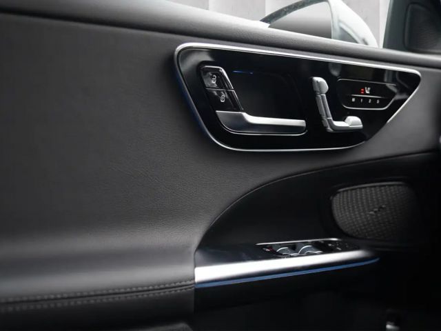 Mercedes-Benz C 180 Sedan