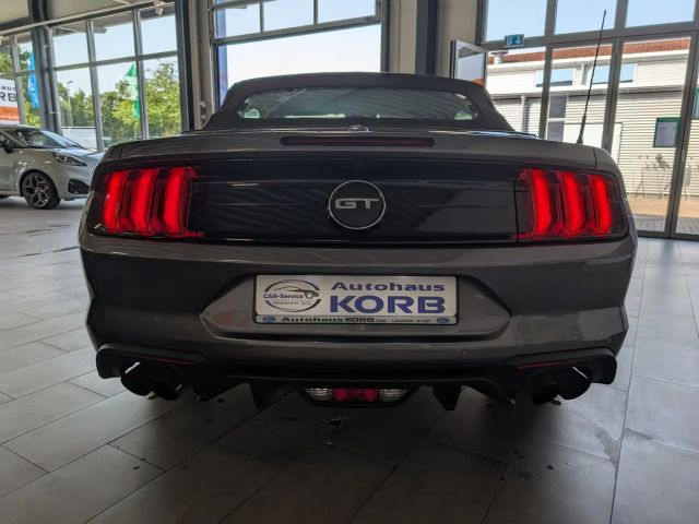 Ford Mustang Convertible GT 5.0 V8