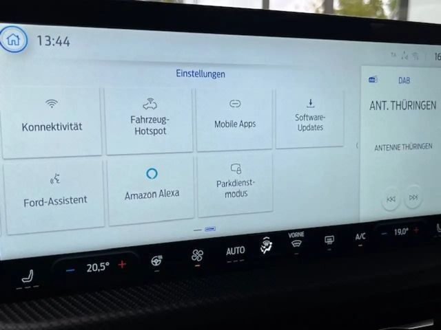 Ford Kuga Plug in Hybrid ST Line X