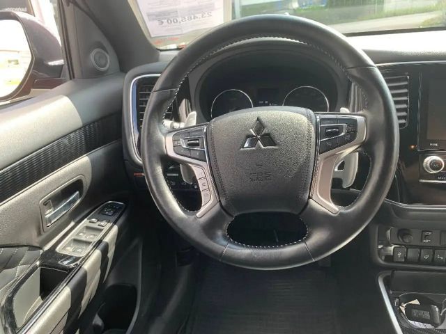 Mitsubishi Outlander 4WD PHEV