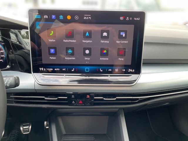 Volkswagen Golf 1.5 TSI Golf VIII