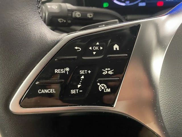 Mercedes-Benz B 200 Progressive Sedan