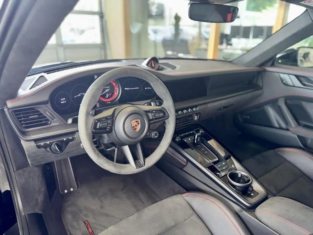 Porsche 992 Carrera Coupé GTS