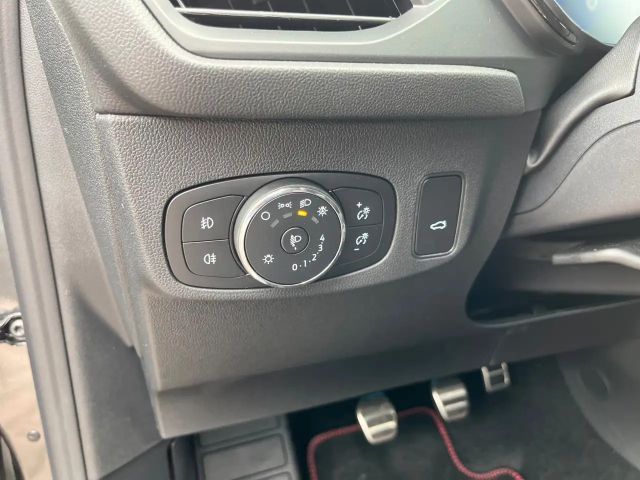 Ford Focus ST Line Wagon