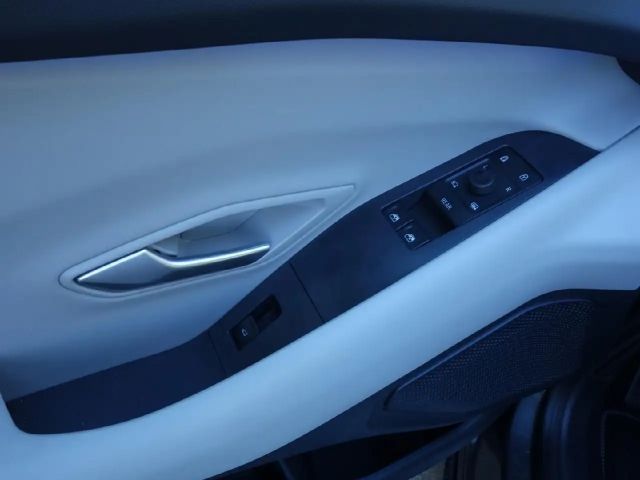 Ford Capri AWD Premium