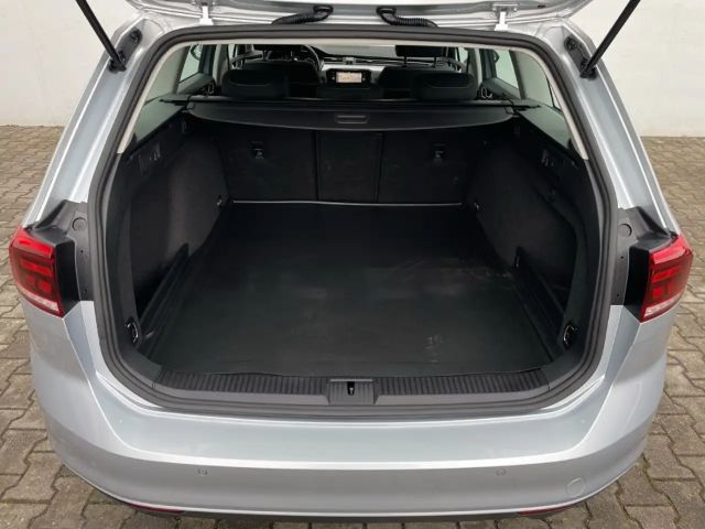 Volkswagen Passat 1.5 TSI Business DSG Variant