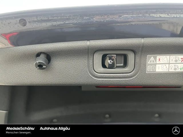 Mercedes-Benz C 300 AMG Line Sedan