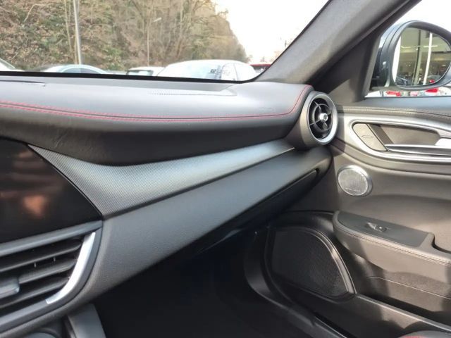 Alfa Romeo Giulia Q4