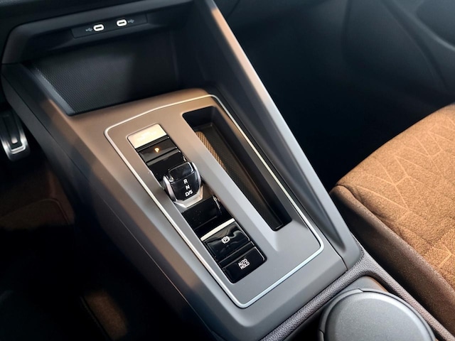 Volkswagen Golf Life Variant