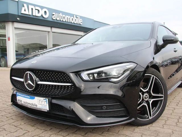 Mercedes-Benz CLA 200 AMG Line