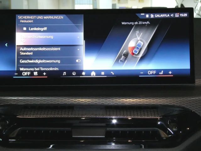 BMW 320 320i M-Sport Sedan