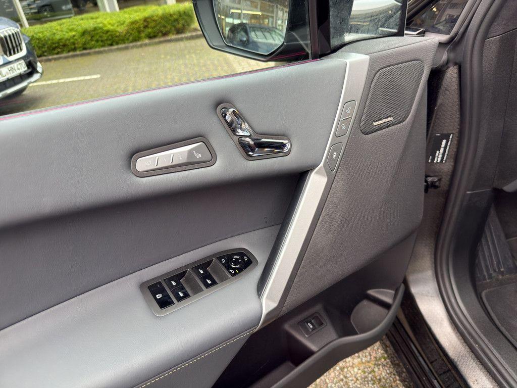 BMW iX xDrive60
