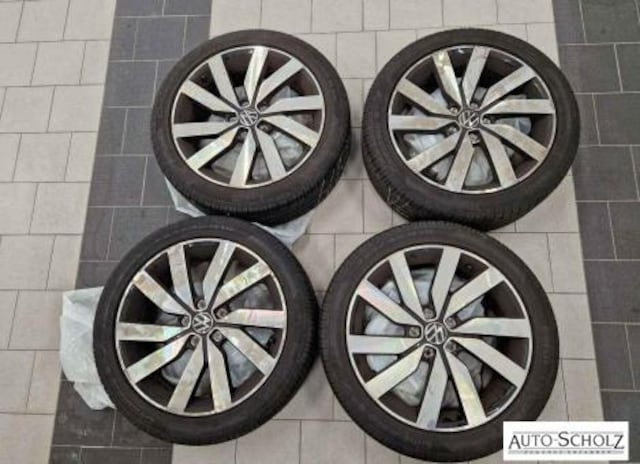 Volkswagen Touran 1.5 TSI DSG Highline R-Line