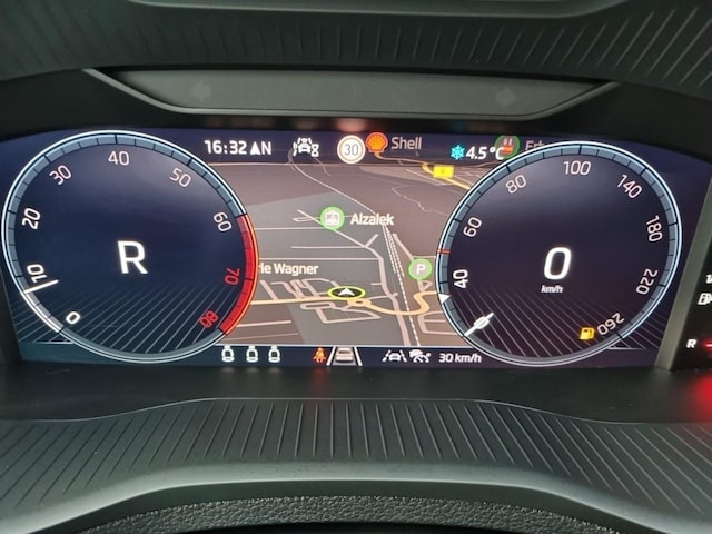 Skoda Karoq 1.5 TSI Selection Tour