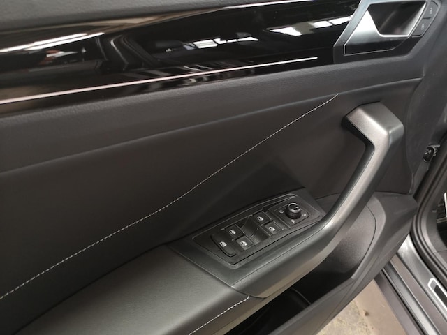 Volkswagen T-Roc 1.5 TSI DSG R-Line