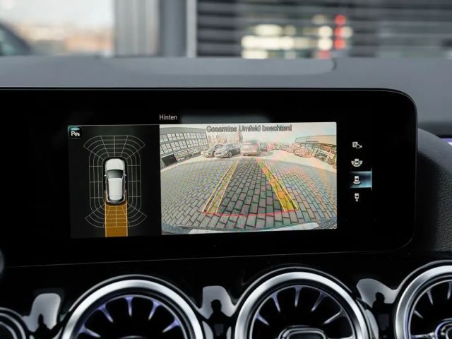 Mercedes-Benz GLA 200 AMG Line