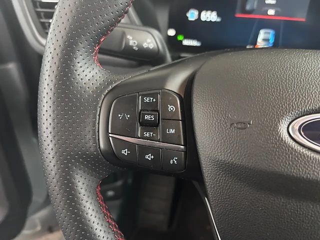 Ford Kuga Hybrid ST Line