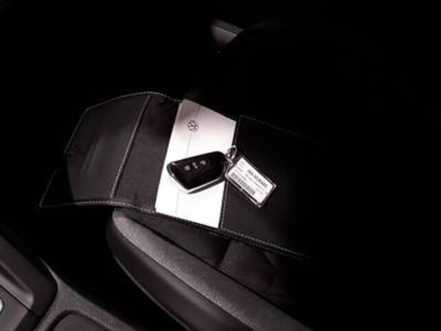 Volkswagen Golf 1.5 eTSI DSG Variant