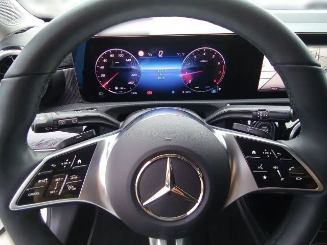 Mercedes-Benz A 180 Hatchback Progressive