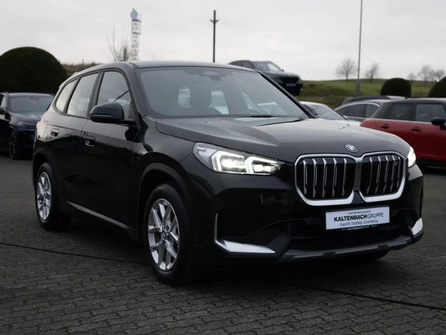 BMW X1 xDrive30 AHK LED NAVI KAMERA SHZ PDC KEYLESS