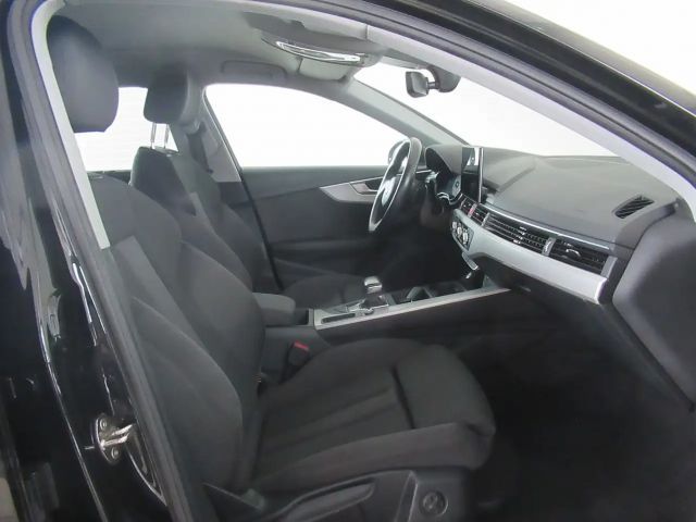 Audi A4 35 TDI Avant S-Tronic