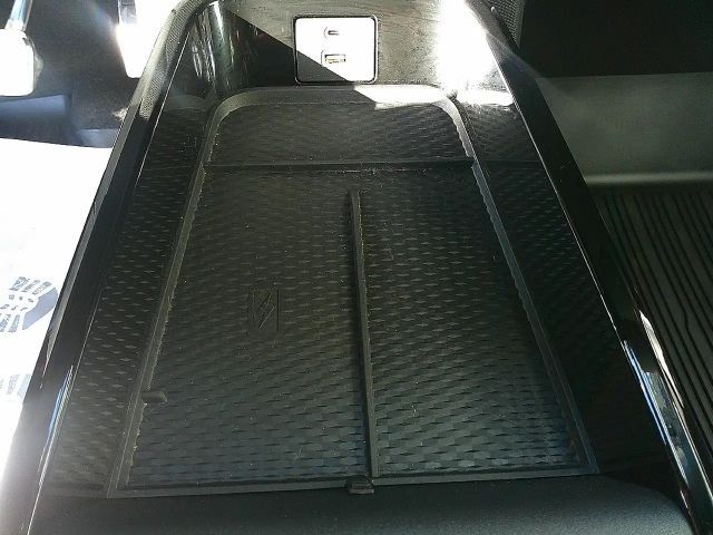 Ford Mustang Mach-E AWD Standard range