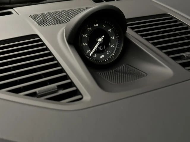 Porsche 992 4 Cabrio GTS Targa