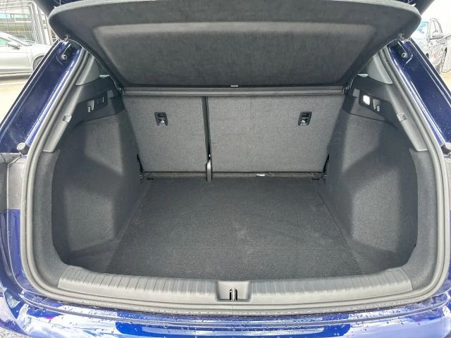 Audi Q4 e-tron Audi Q4 45 e-tron