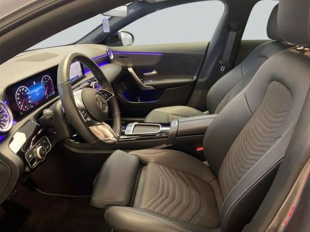 Mercedes-Benz CLA 200 CLA