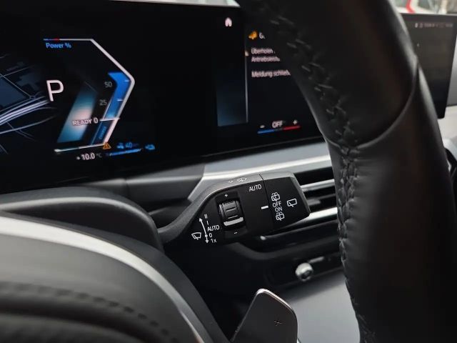 BMW 330 330e Touring xDrive