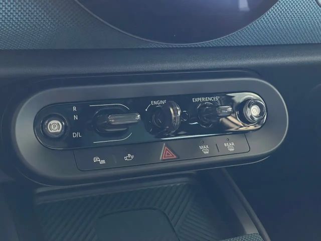 MINI Cooper Countryman C Favoured Trim Paket XL / 19 Zoll