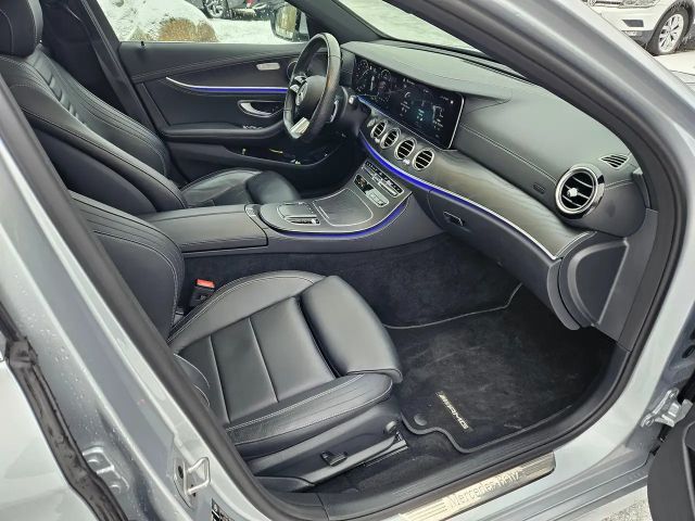 Mercedes-Benz E 300 4MATIC AMG Line E 300 d