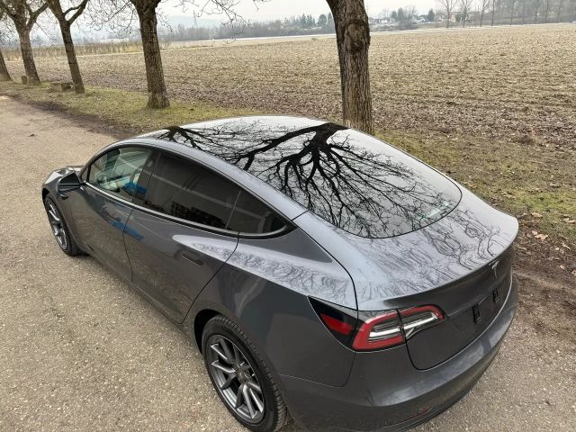 Tesla Model 3 Standard Range