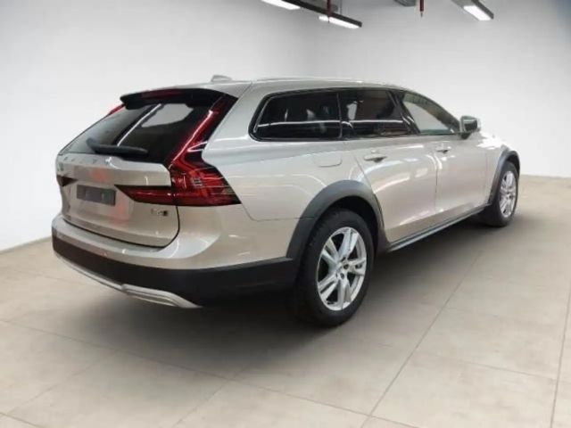 Volvo V90 Cross Country AWD Plus