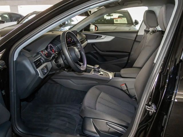 Audi A4 40 TFSI Business S-Tronic