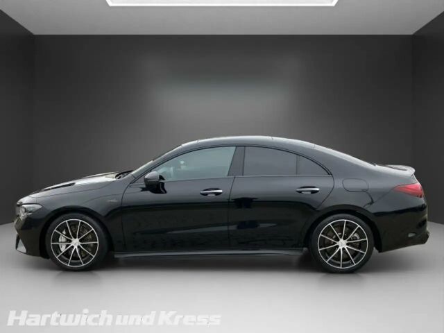 Mercedes-Benz CLA 35 AMG AMG Line Sedan