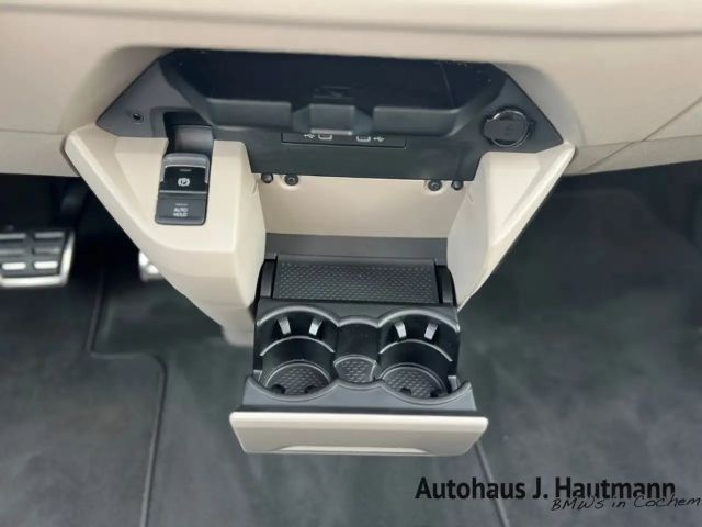 Volkswagen Multivan Lang Style T7