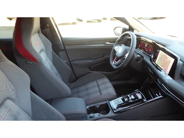 Volkswagen Golf 2.0 TSI DSG Golf VIII